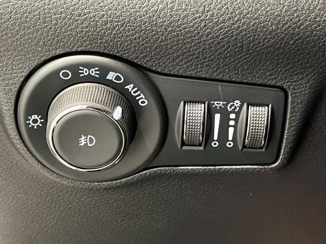 Photo of 2025 Silver Zynith Jeep Compass
