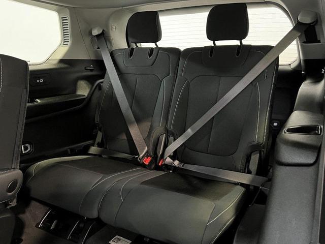 Photo of 2022 Diamond Black Jeep Grand Cherokee L