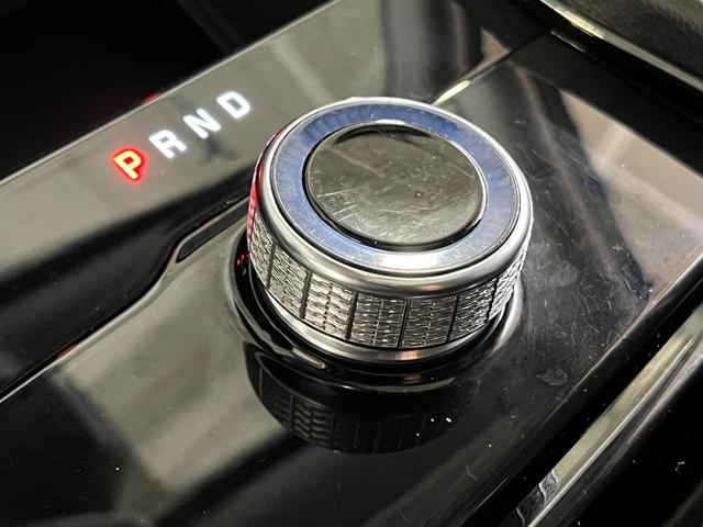 Photo of 2022 Diamond Black Jeep Grand Cherokee L