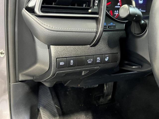 Photo of 2023 Predawn Gray Mica Toyota Camry