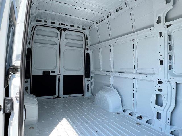 Photo of 2025 Bright White Clearcoat RAM ProMaster 3500