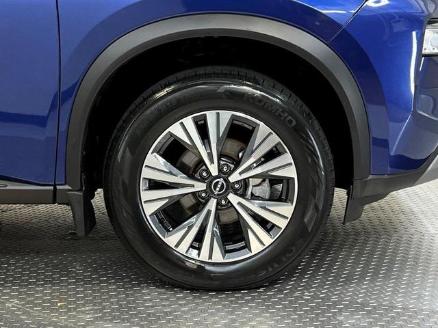 Photo of 2023 Caspian Blue Nissan Rogue