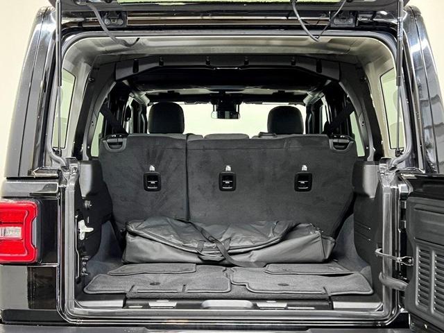 Photo of 2024 Black Clearcoat Jeep Wrangler
