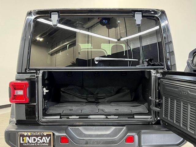 Photo of 2024 Black Clearcoat Jeep Wrangler