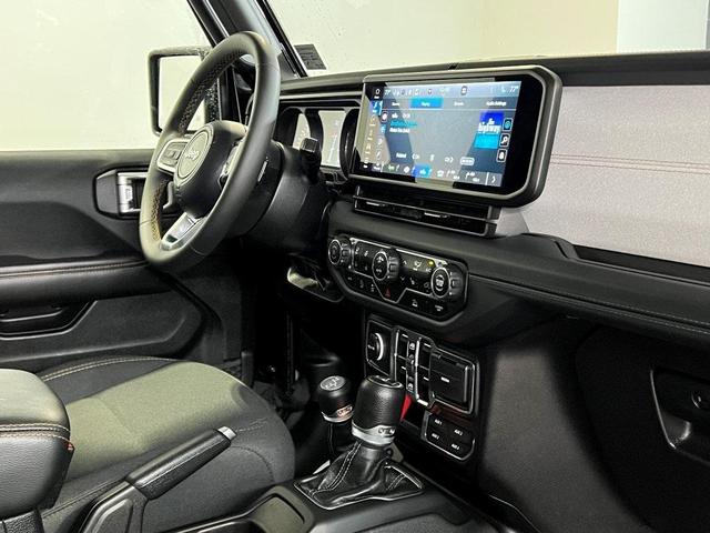 Photo of 2024 Black Clearcoat Jeep Wrangler