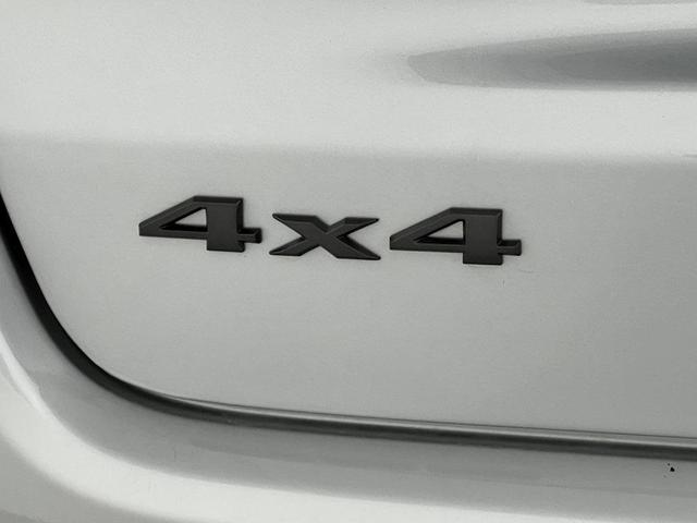 Photo of 2025 Silver Zynith Jeep Compass