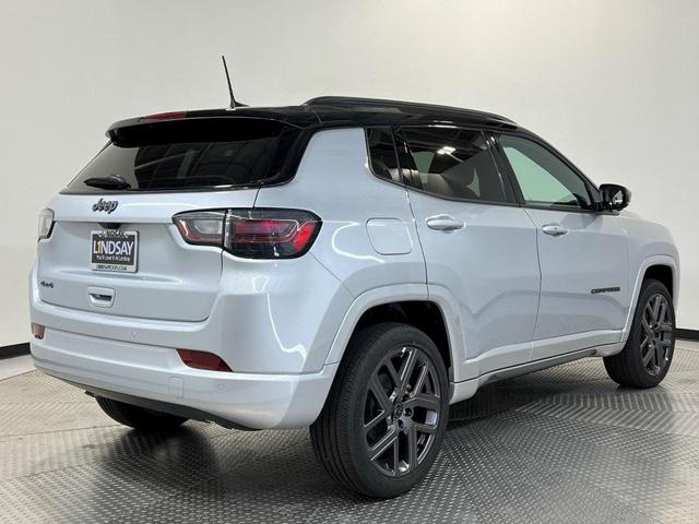 Photo of 2025 Silver Zynith Jeep Compass