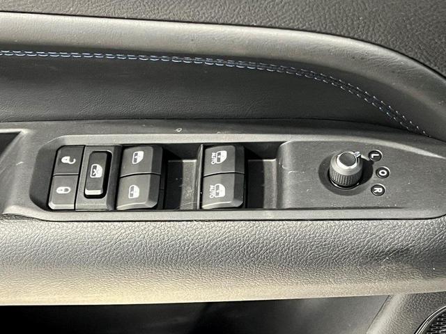 Photo of 2025 Silver Zynith Jeep Compass
