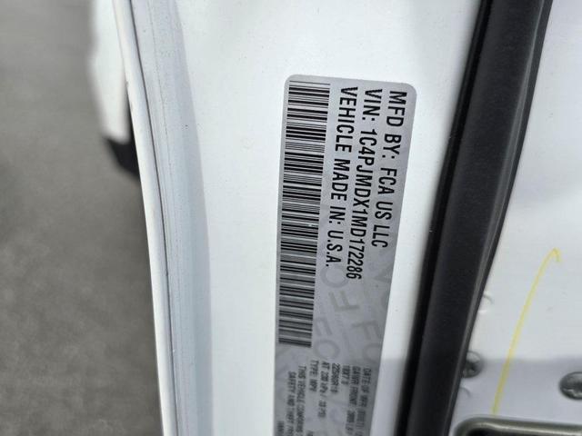 Photo of 2021 Bright White Clearcoat Jeep Cherokee