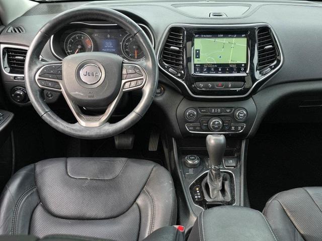 Photo of 2021 Bright White Clearcoat Jeep Cherokee
