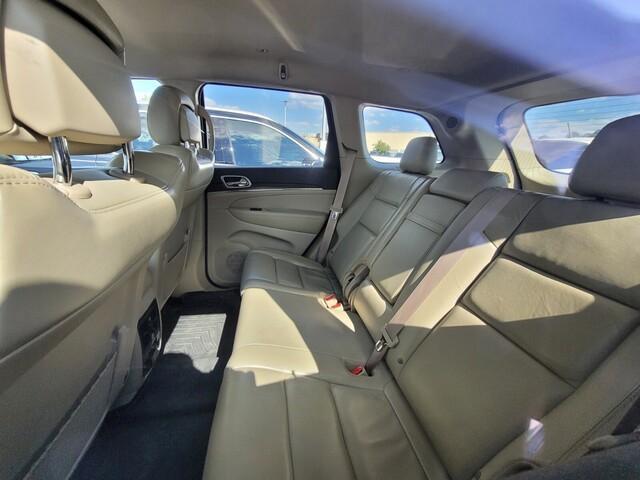 Photo of 2018 Bright White Clearcoat Jeep Grand Cherokee