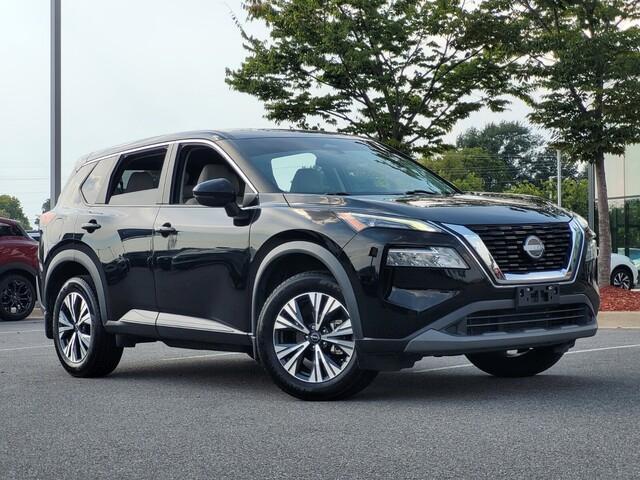 Photo of 2022 Black Nissan Rogue