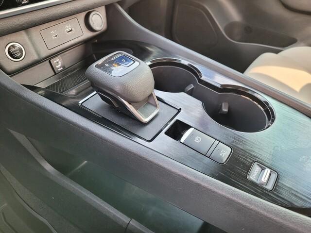 Photo of 2022 Black Nissan Rogue