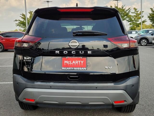 Photo of 2022 Black Nissan Rogue