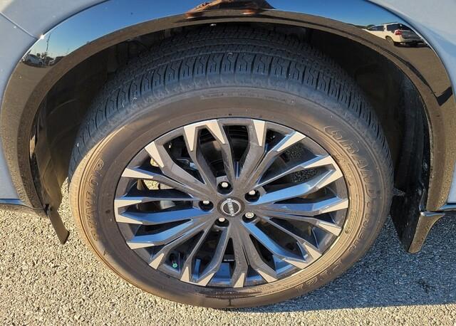 Photo of 2024 Boulder Gray Metallic Nissan Rogue