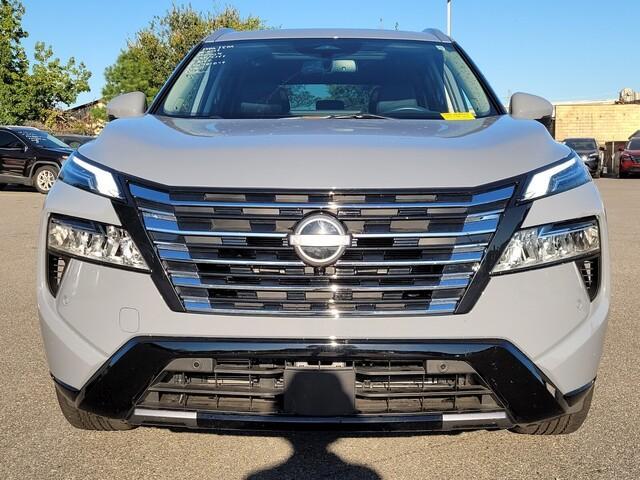 Photo of 2024 Boulder Gray Metallic Nissan Rogue
