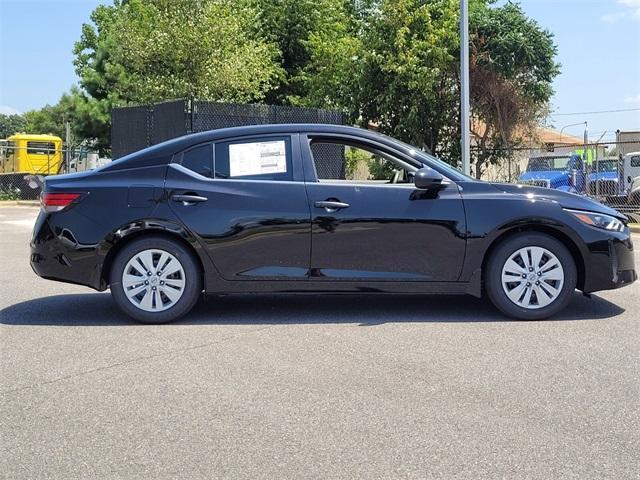 Photo of 2025 Black Nissan Sentra