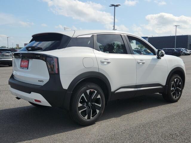 Photo of 2025 Aspen White Tri Nissan Kicks