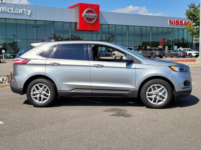 Photo of 2024 Silver Metallic Ford Edge