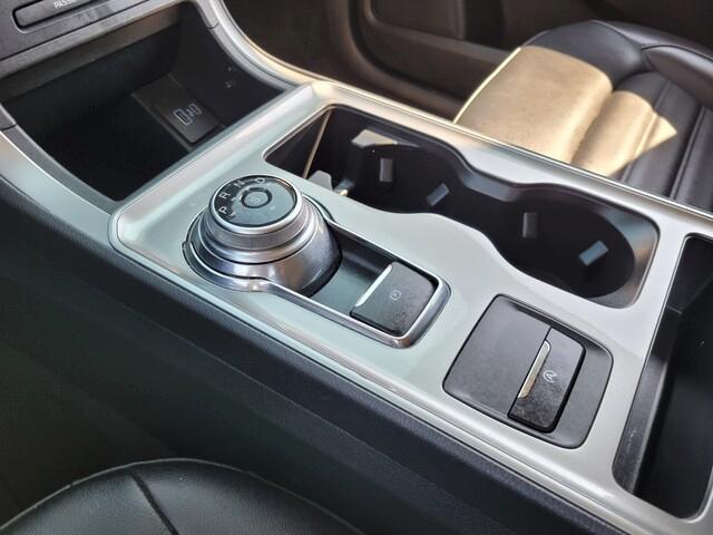 Photo of 2024 Silver Metallic Ford Edge
