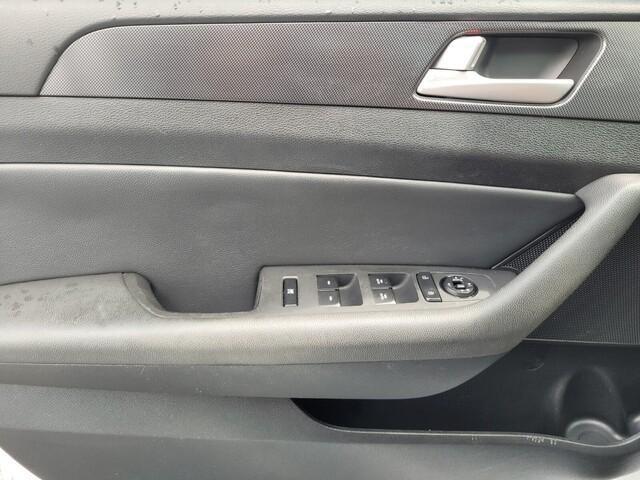 Photo of 2016 Quartz White Pearl Hyundai SONATA
