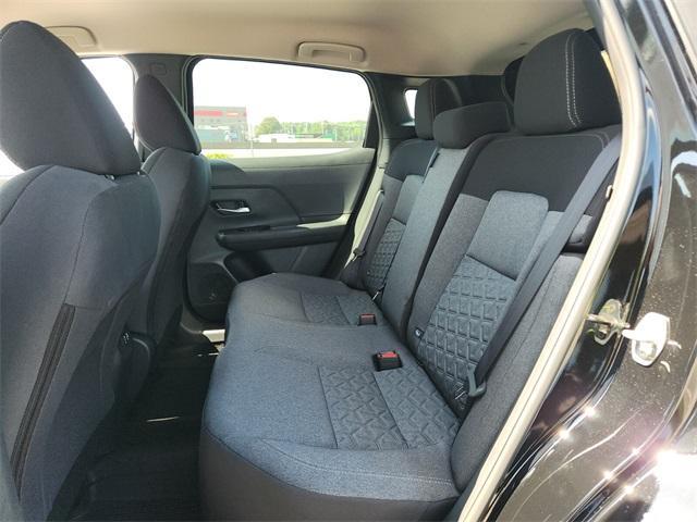 Photo of 2025 Super Black Nissan Kicks