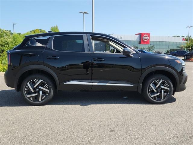 Photo of 2025 Super Black Nissan Kicks