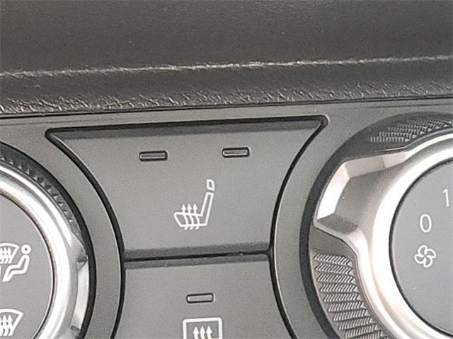 Photo of 2025 Gun Metallic Nissan Kicks