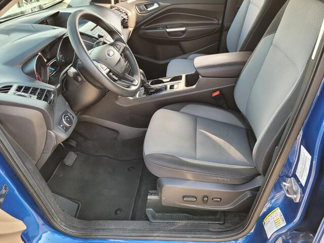 Photo of 2018 Lightning Blue Metallic Ford Escape