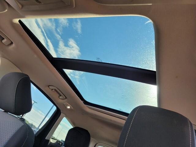 Photo of 2018 Lightning Blue Metallic Ford Escape