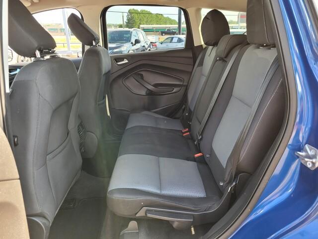 Photo of 2018 Lightning Blue Metallic Ford Escape