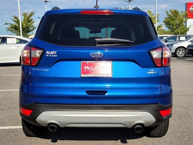 Photo of 2018 Lightning Blue Metallic Ford Escape