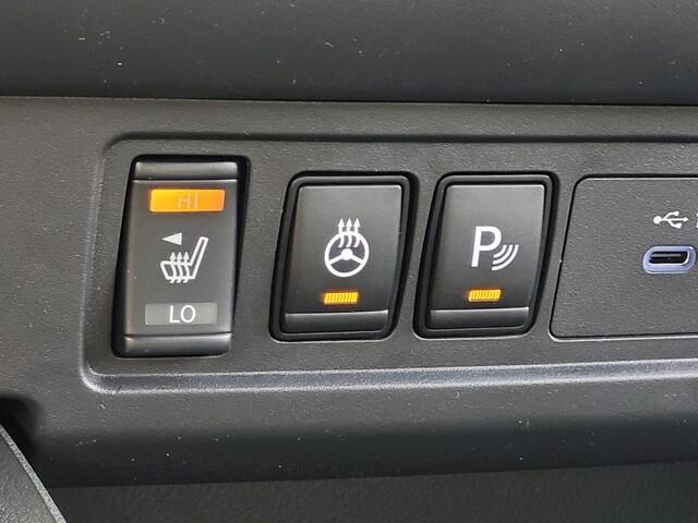 Photo of 2026 Green Nissan Frontier