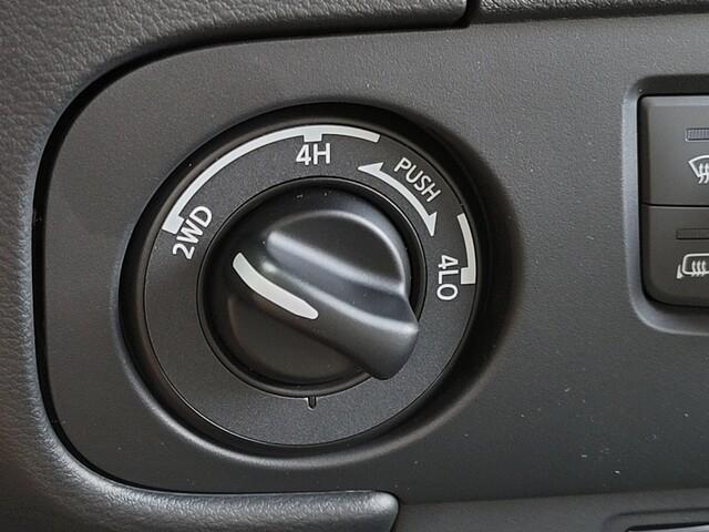 Photo of 2026 Green Nissan Frontier