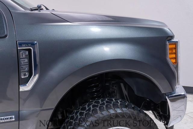 Photo of 2017 Magnetic Metallic Ford F-250