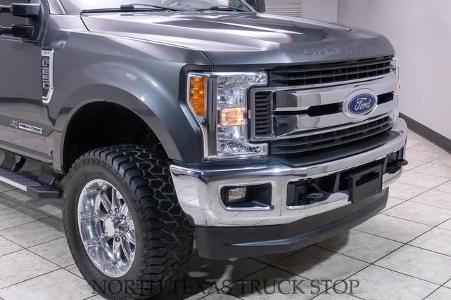 Photo of 2017 Magnetic Metallic Ford F-250