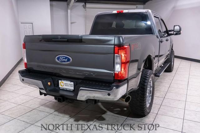 Photo of 2017 Magnetic Metallic Ford F-250