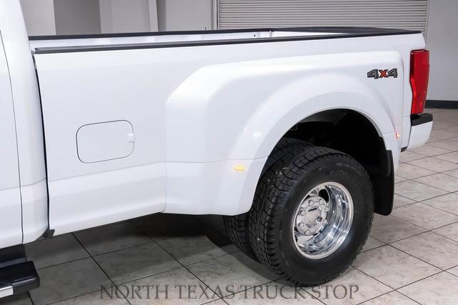 Photo of 2020 Oxford White Ford F-350