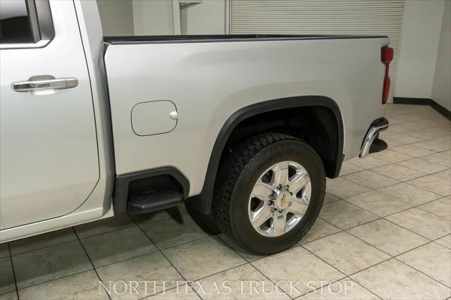 Photo of 2022 Silver Ice Metallic Chevrolet Silverado 2500
