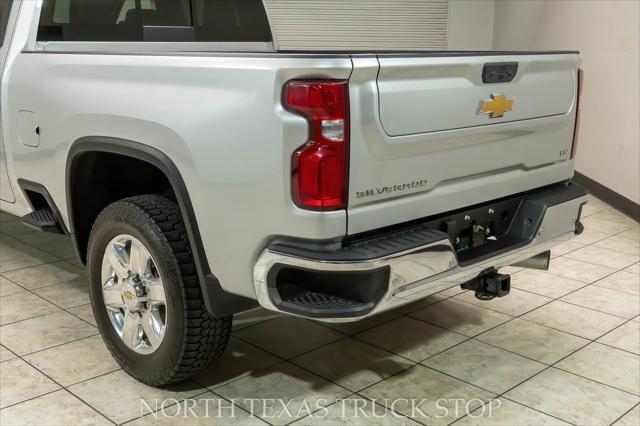 Photo of 2022 Silver Ice Metallic Chevrolet Silverado 2500