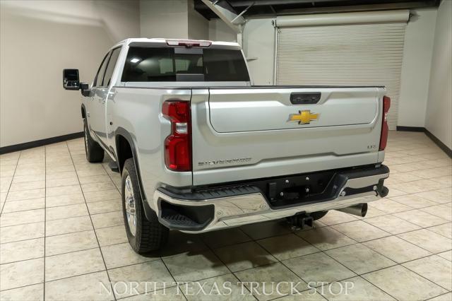 Photo of 2022 Silver Ice Metallic Chevrolet Silverado 2500