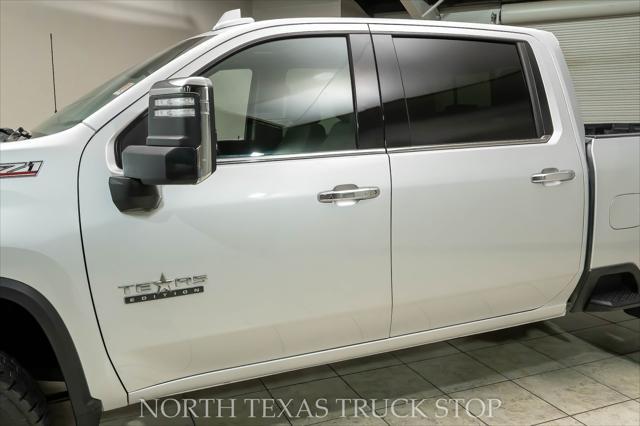 Photo of 2022 Silver Ice Metallic Chevrolet Silverado 2500