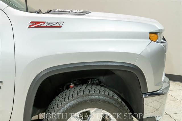 Photo of 2022 Silver Ice Metallic Chevrolet Silverado 2500