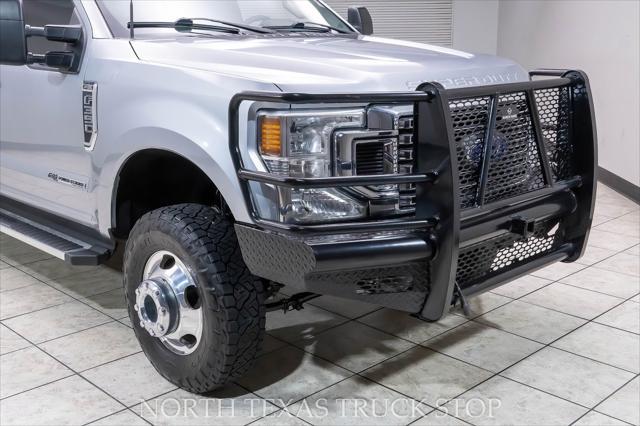 Photo of 2022 Iconic Silver Metallic Ford F-350