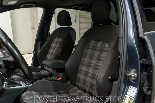 Photo of 2018 Dark Iron Blue Metallic Volkswagen Golf GTI