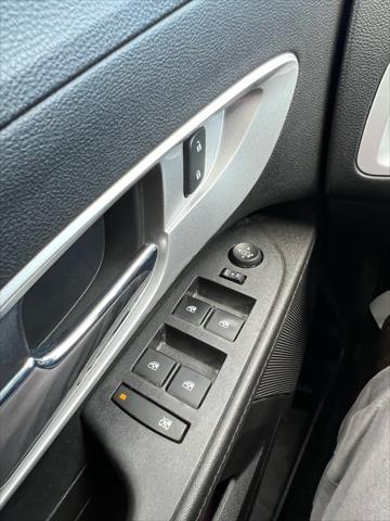 Photo of 2017 White Chevrolet Equinox
