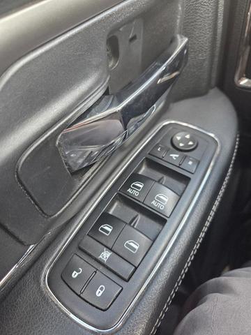 Photo of 2017 Brilliant Black Crystal Pearl RAM 1500