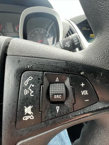 Photo of 2017 Summit White Chevrolet Equinox