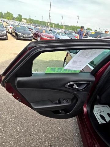 Photo of 2016 Maroon Chrysler 200