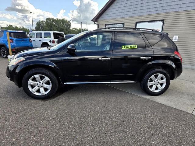 Photo of 2007 Super Black Nissan Murano